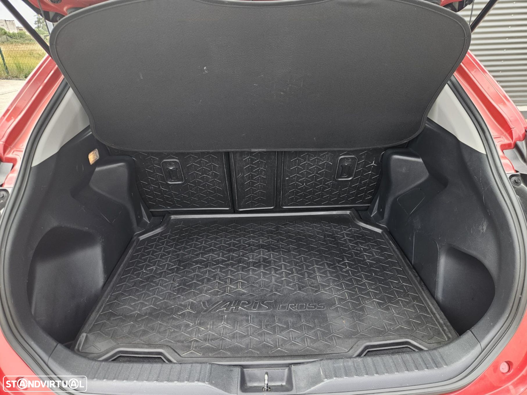 Toyota Yaris Cross 1.5 HDF Comfort Plus - 46