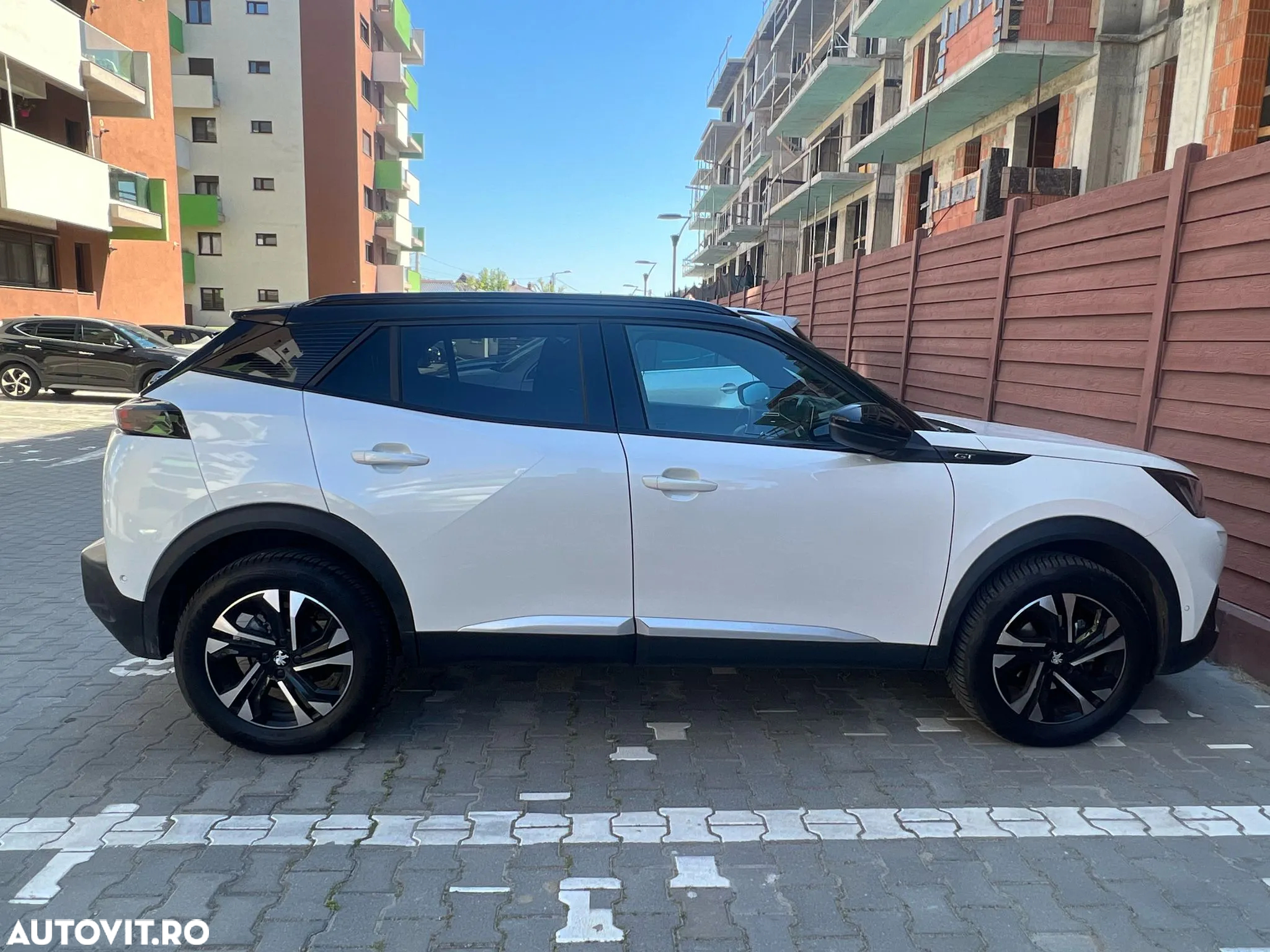 Peugeot 2008 1.2 L PureTech STT EAT8 GT Line - 8