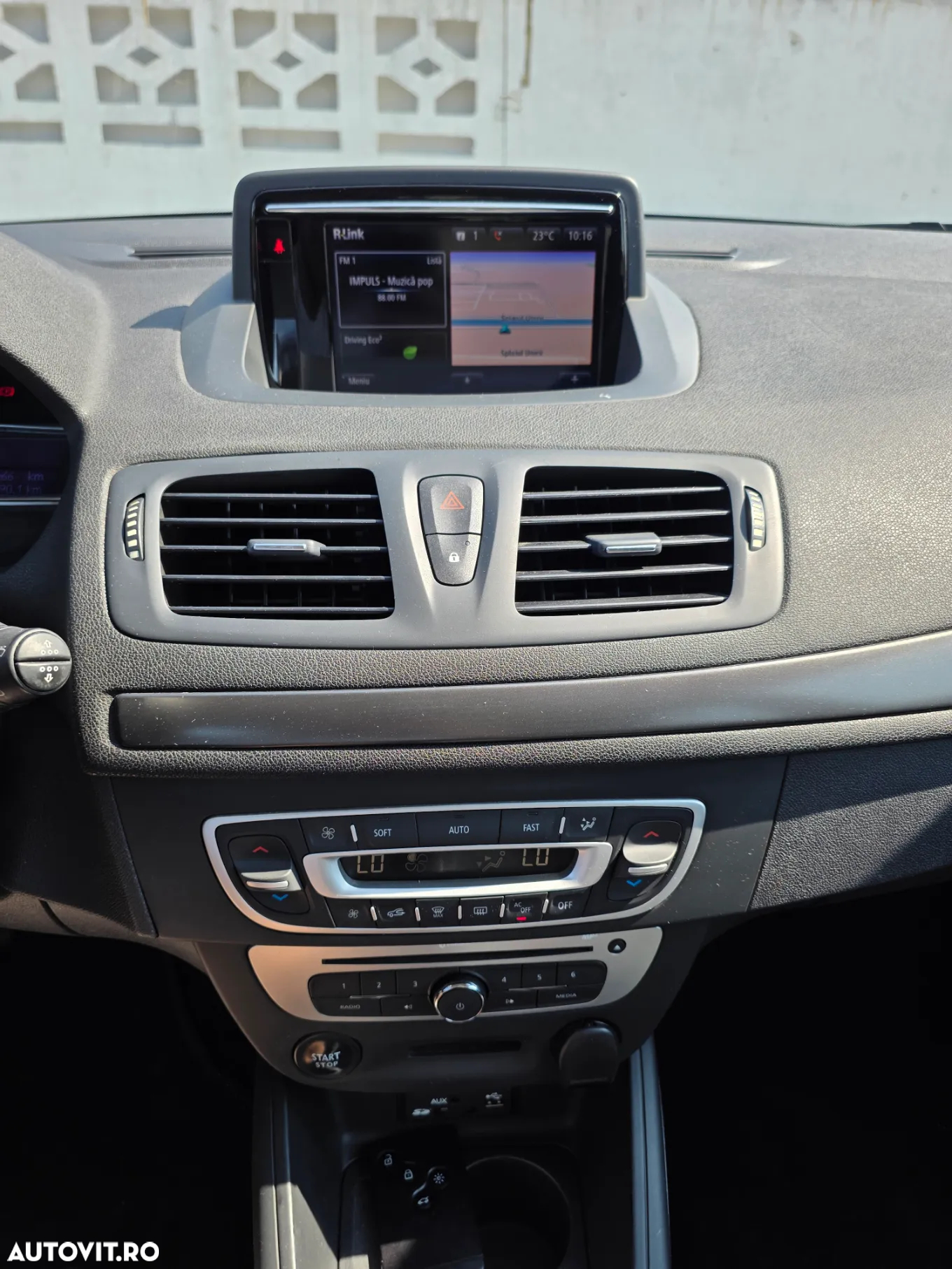 Renault Megane Grandtour ENERGY TCe 115 Start & Stop Authentique - 28
