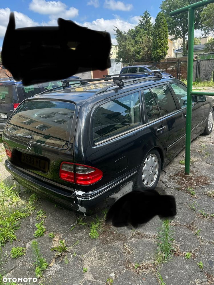Mercedes E240 na części lub całość - 3
