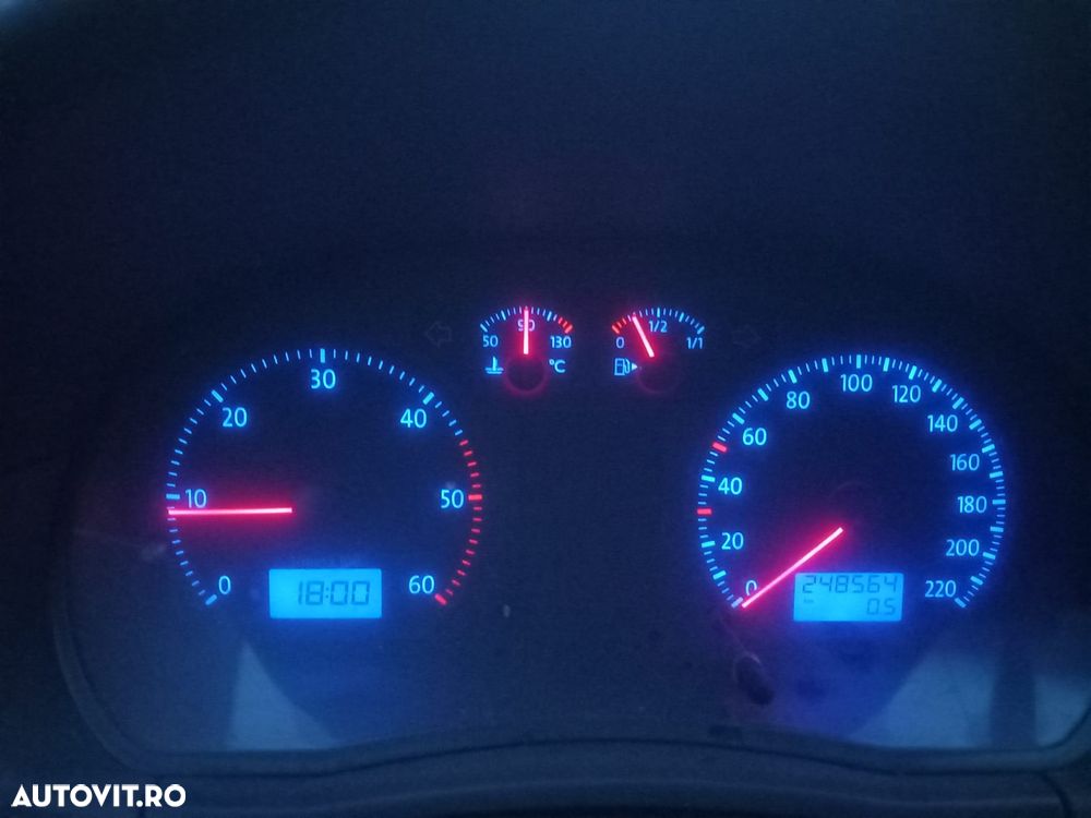 Volkswagen Polo - 8