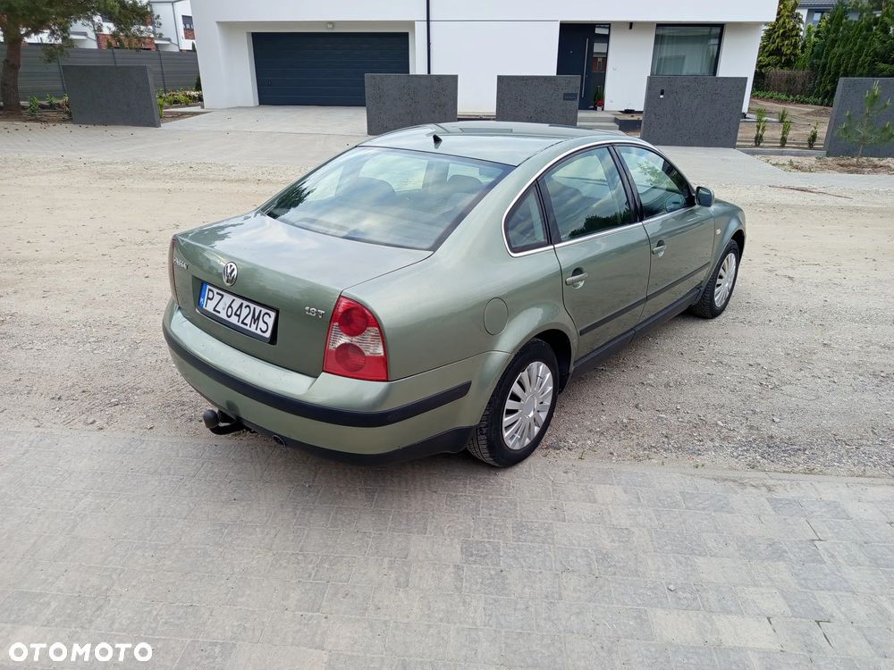 Volkswagen Passat - 4