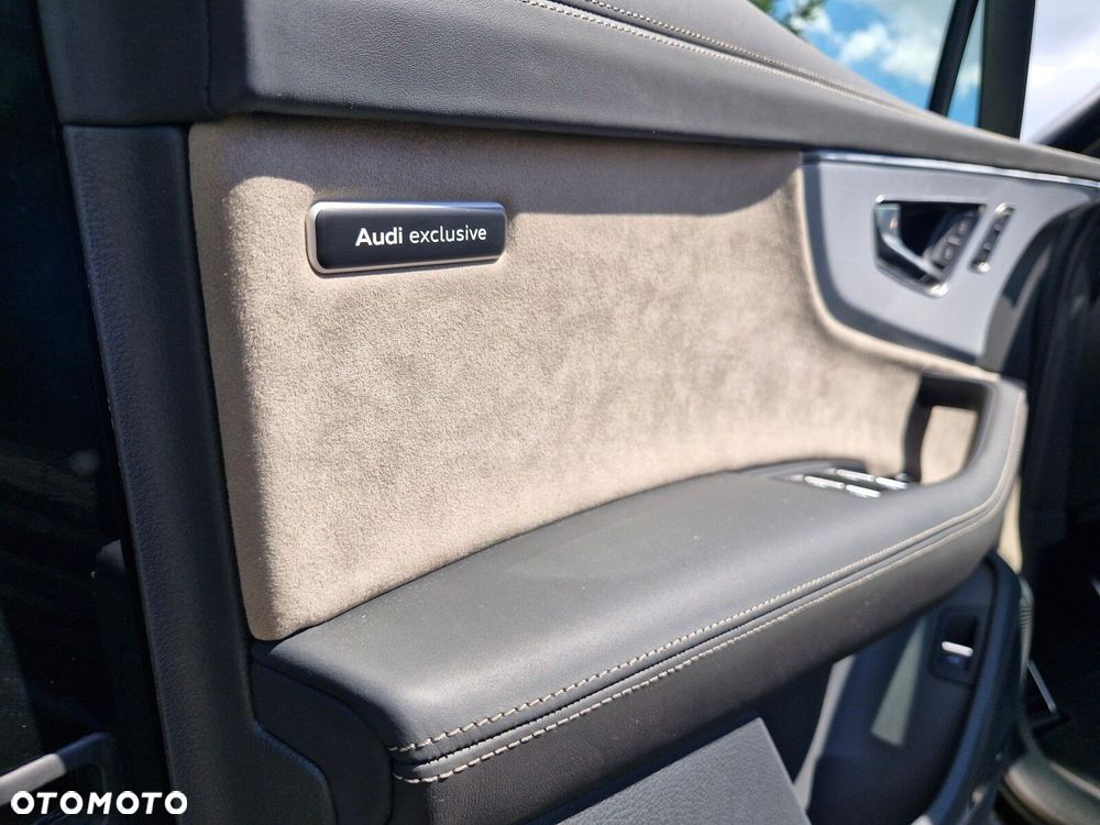 Audi Q7 55 TFSI mHEV Quattro S Line Tiptr - 32
