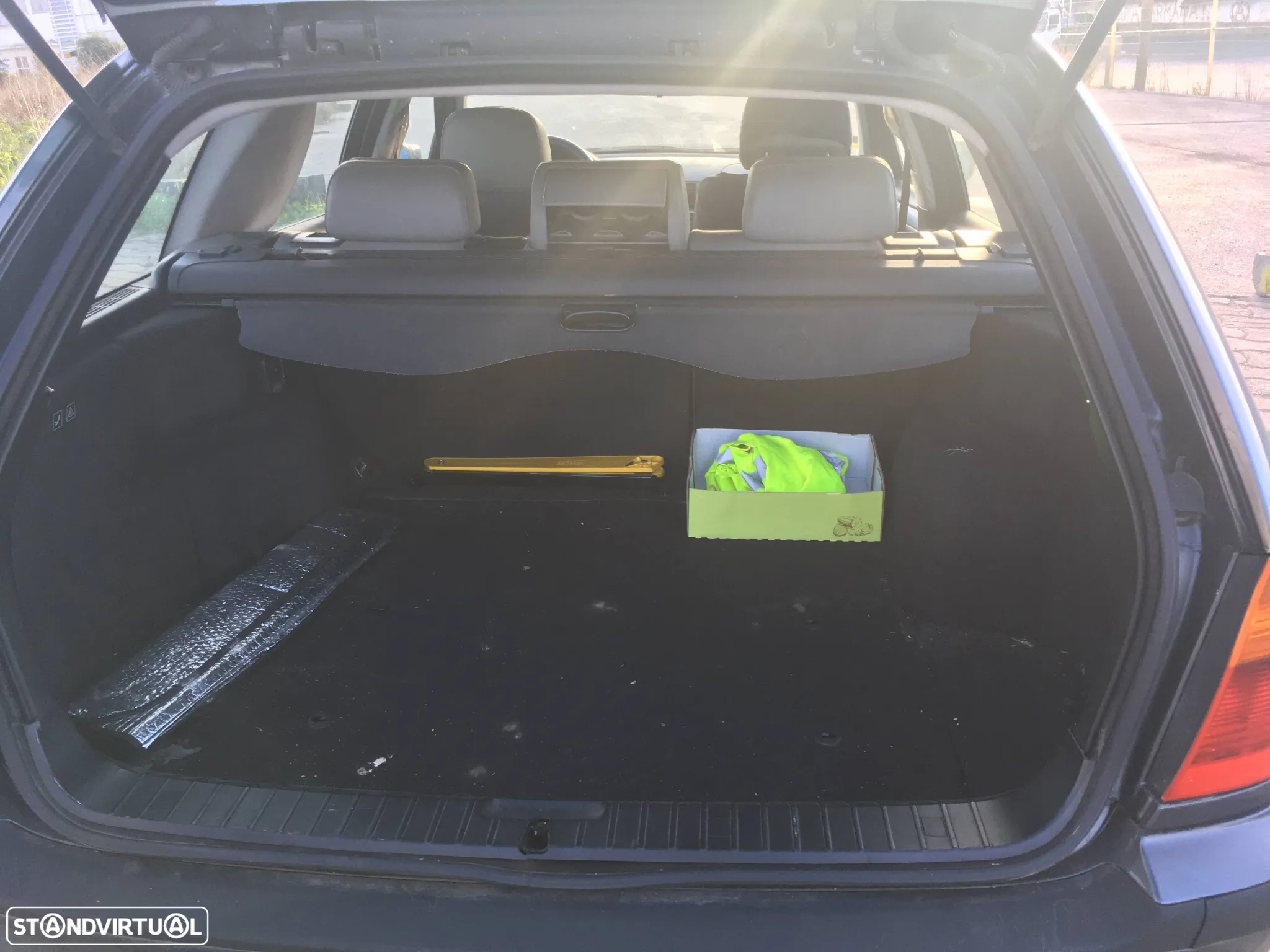 BMW 320 d Touring - 8