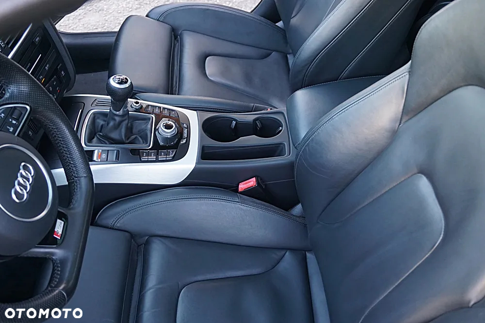 Audi A4 Avant 2.0 TDI DPF clean diesel S line Sportpaket - 26
