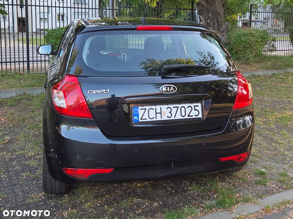 Kia Ceed 1.4 L - 7