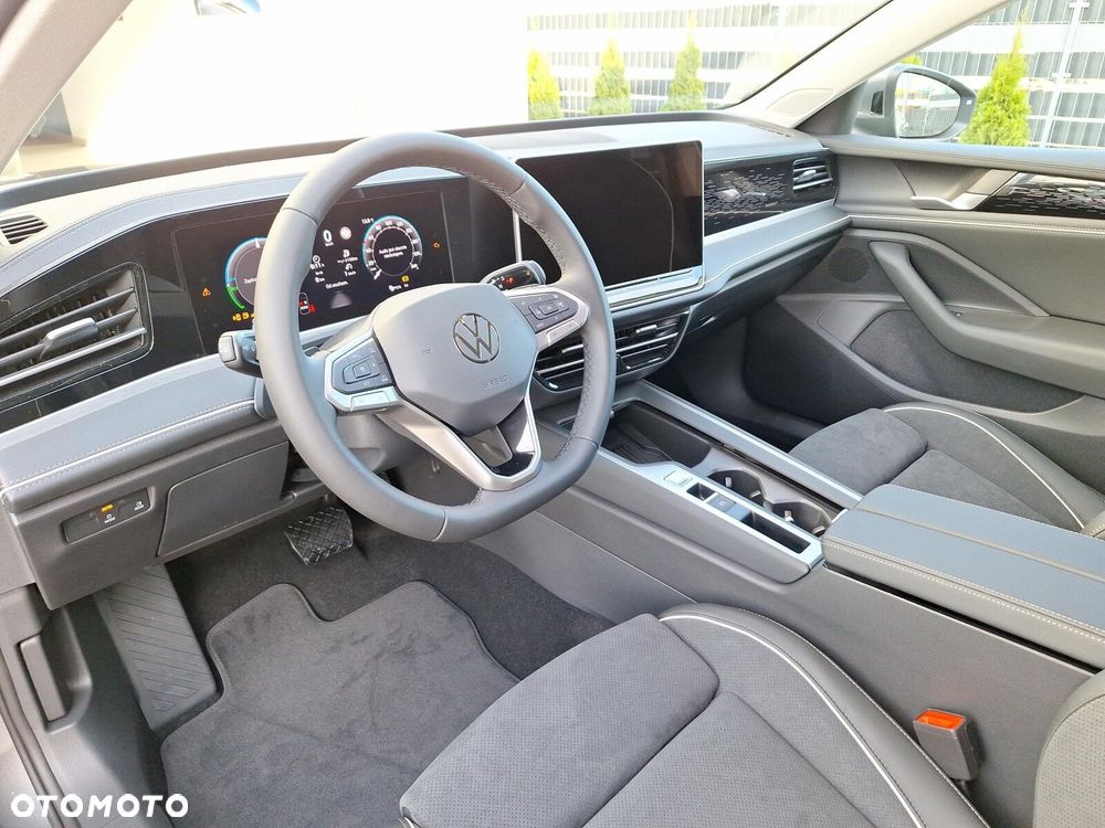 Volkswagen Passat - 9