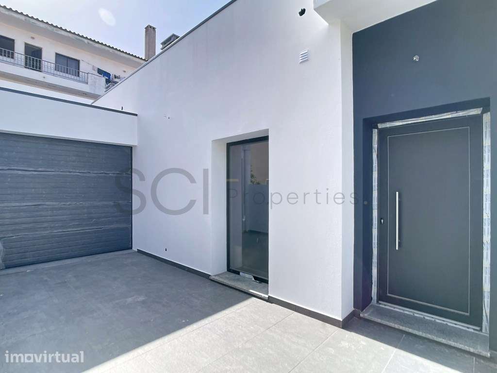 Moradia Térrea T3 com piscina e garagem, centro Fernão Ferro - Grande imagem: 4/37