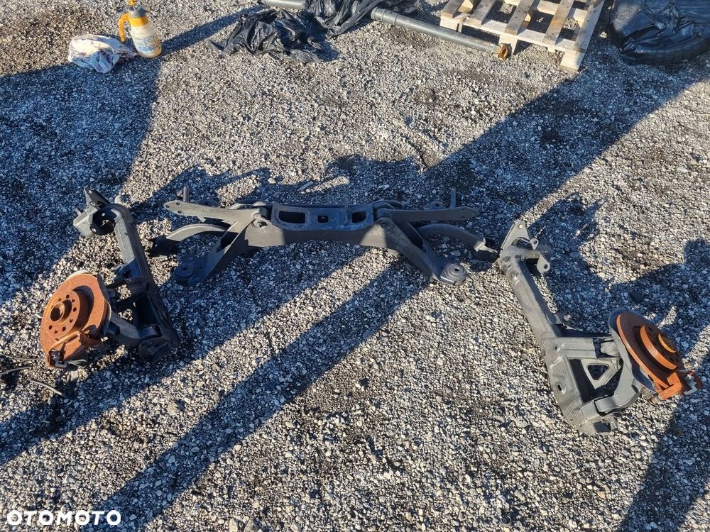 Wahacz prawy tył Alfa Romeo 159 Brera - 2