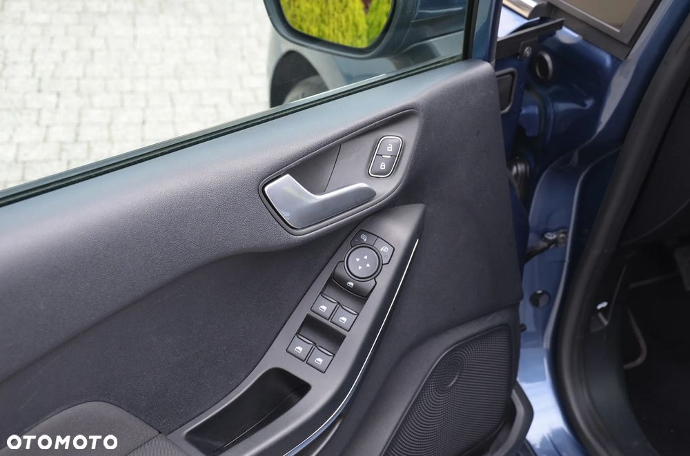 Ford Fiesta 1.1 S&S TITANIUM - 8