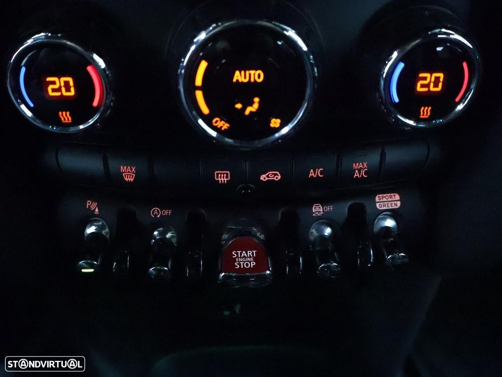 MINI 5 Portas Cooper Auto - 23