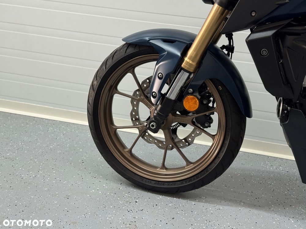 Honda CB - 21