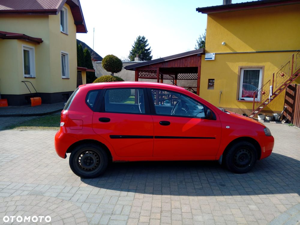 Chevrolet Aveo - 4