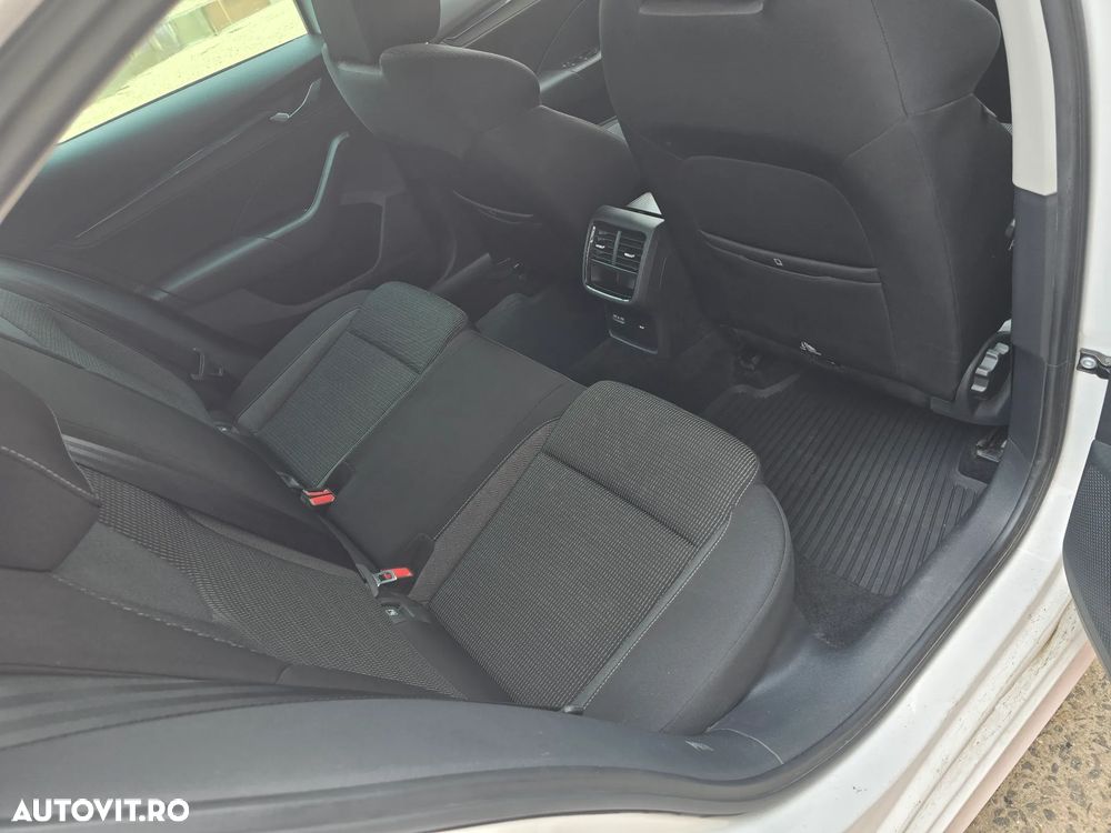 Skoda Octavia 2.0 TDI Ambition - 9