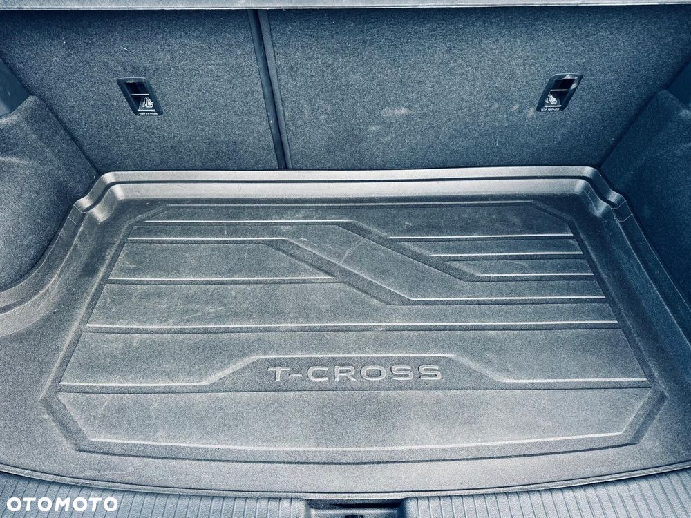 Volkswagen T-Cross - 10
