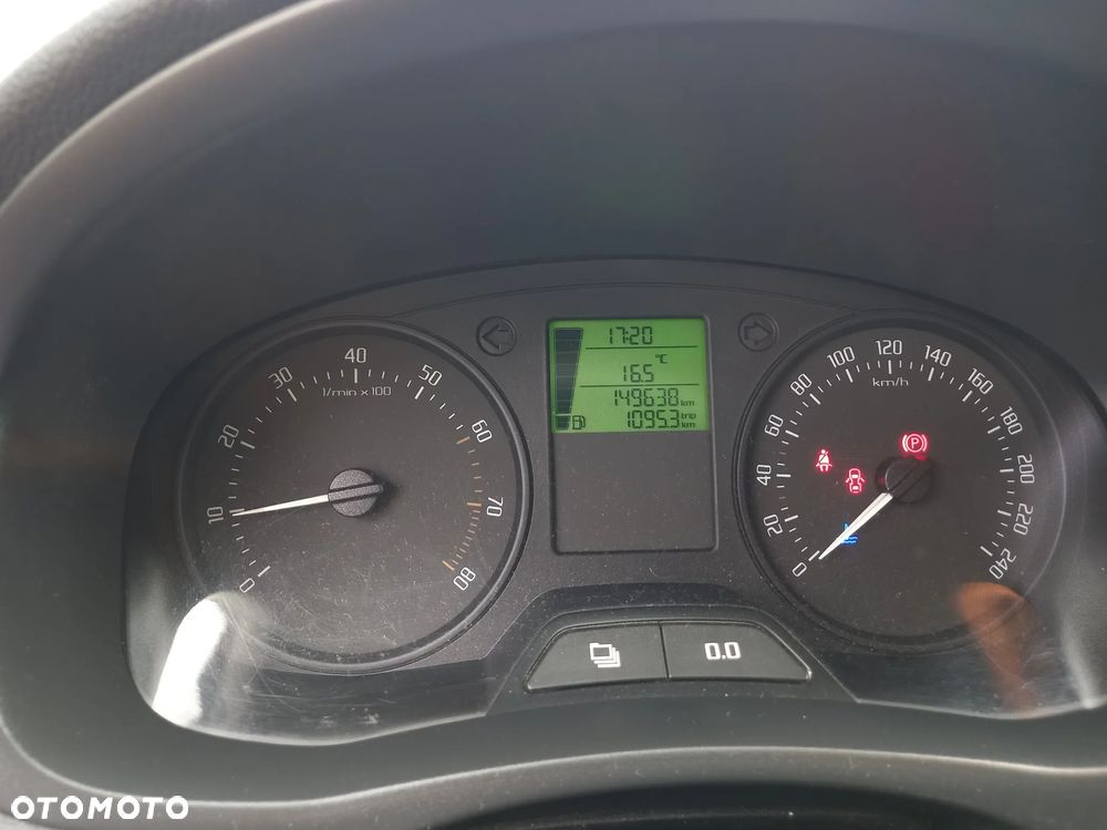 Skoda Fabia - 11