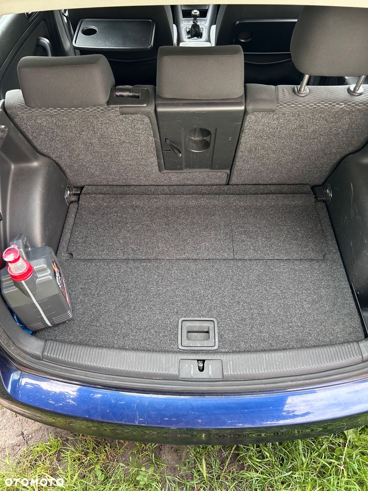 Volkswagen Golf 2.0 TDI DPF Comfortline - 9