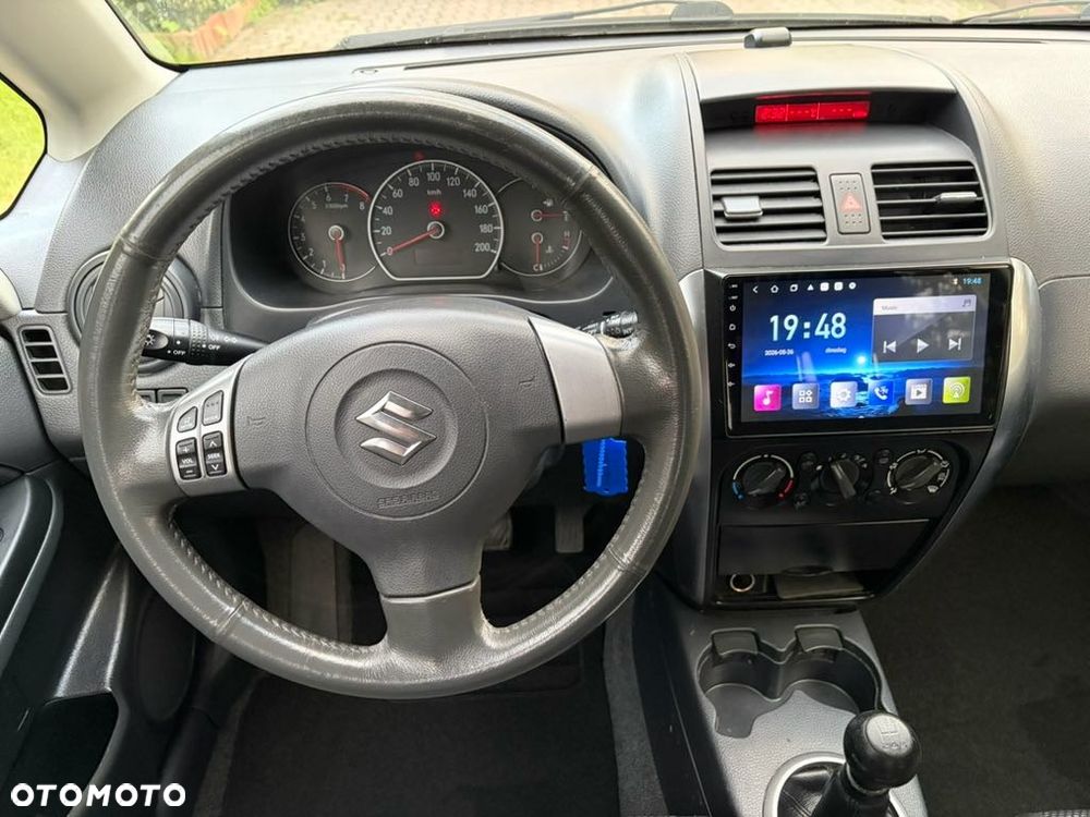 Suzuki SX4 1.6 GS / Premium - 7