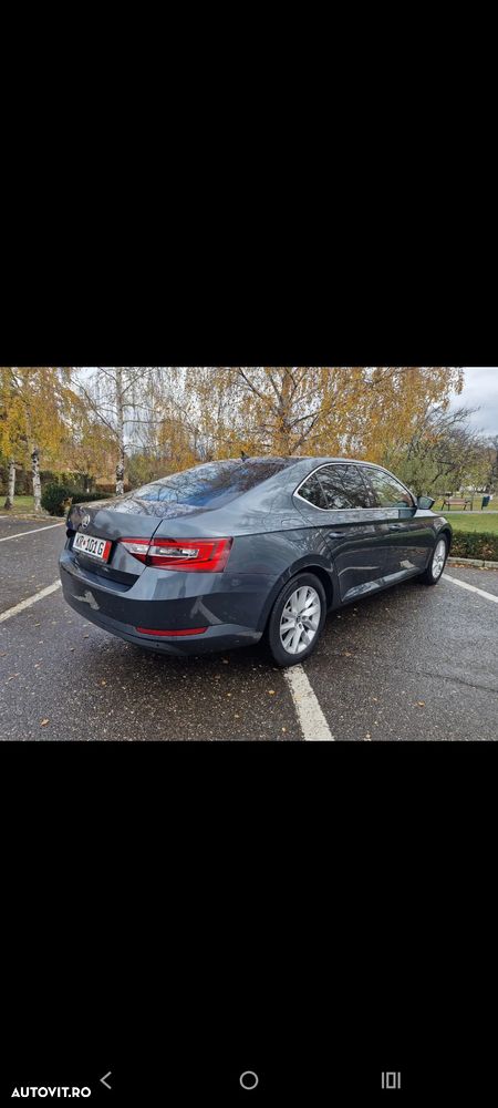 Skoda Superb 2.0 TDI DSG Premium Edition - 4
