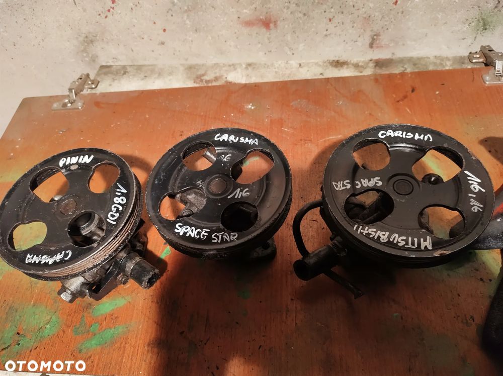 MITSUBISHI space star 1,6  CARISMA 1,8 pompa wspomagania - 2