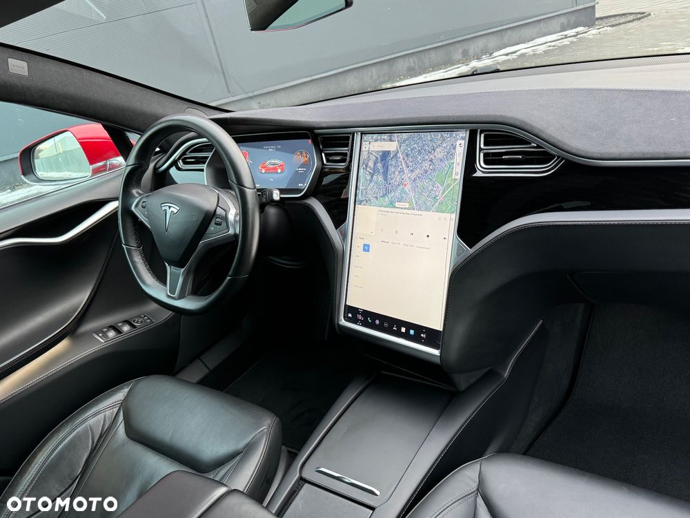 Tesla Model S - 6