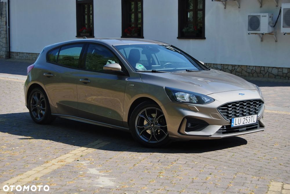 Ford Focus 1.5 EcoBlue Start-Stopp-System ST-LINE STYLE - 2