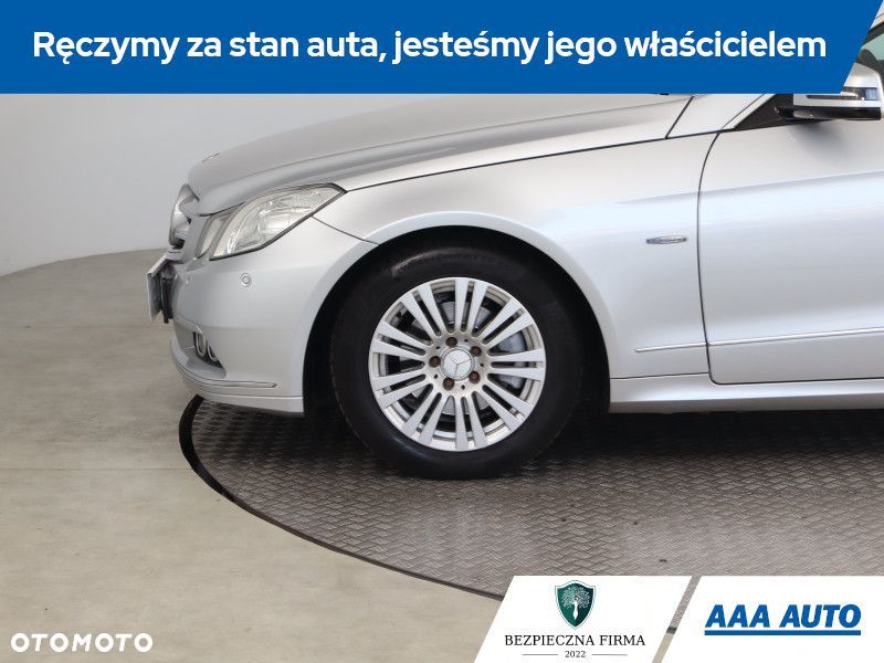 Mercedes-Benz Klasa E - 16