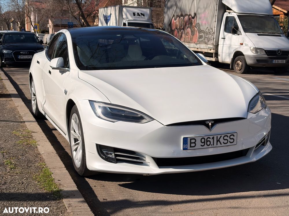 Tesla Model S - 22