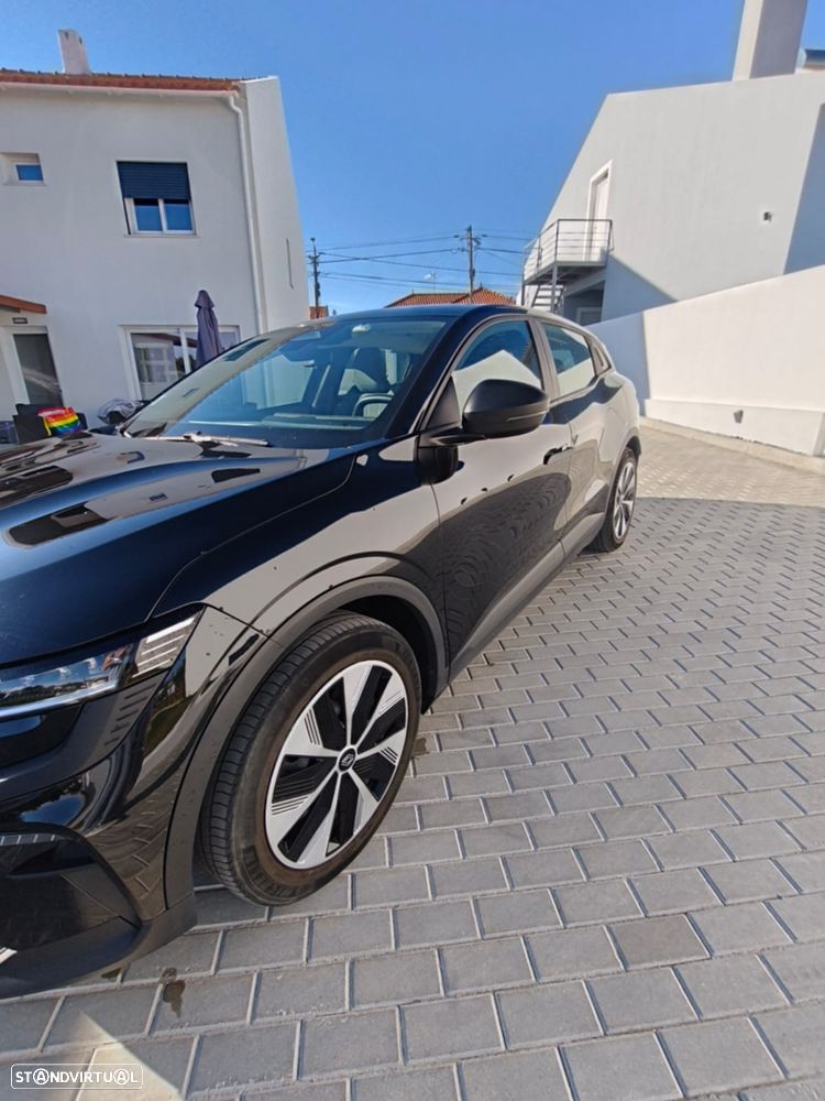 Renault Mégane E-Tech - 5