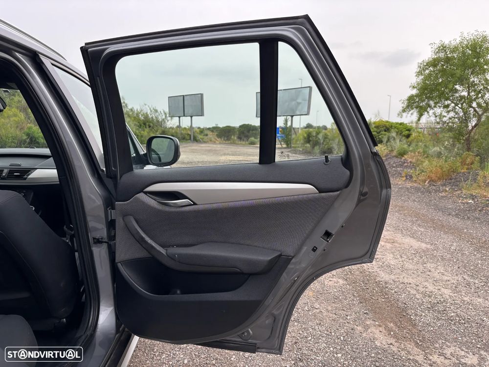 BMW X1 18 d sDrive - 21