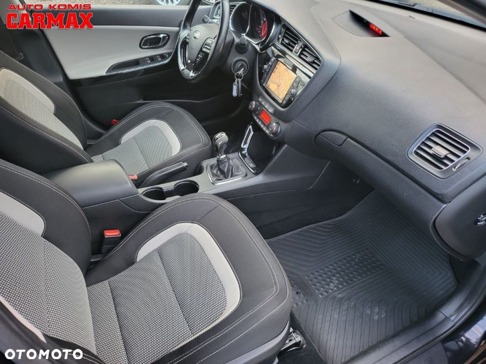 Kia Ceed 1.6 CRDi 136 ISG Platinum Edition - 33