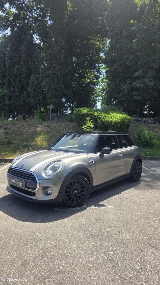 MINI 3 Portas Cooper Essential - 1