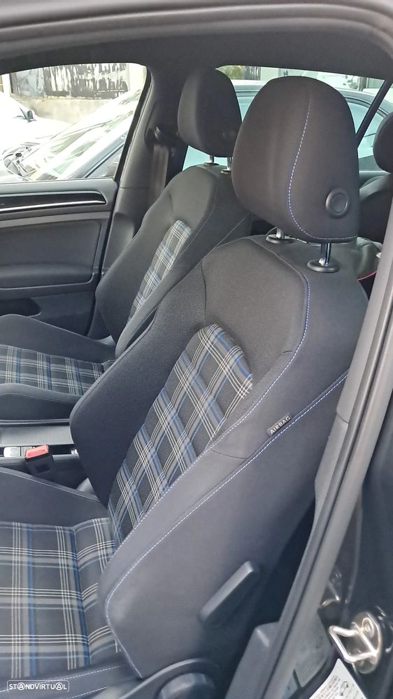 VW Golf 1.4 GTE Plug-In-Hybrid DSG - 4