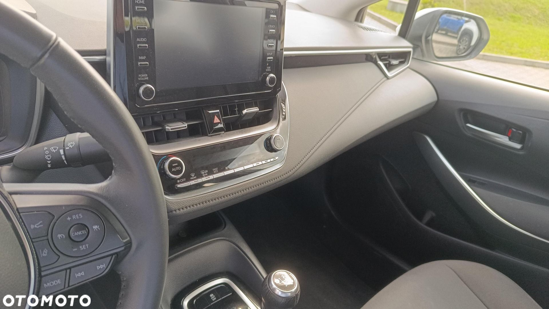 Toyota Corolla - 17