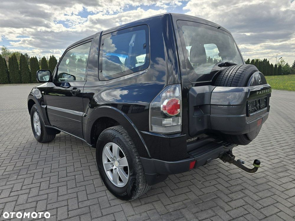 Mitsubishi Pajero - 11
