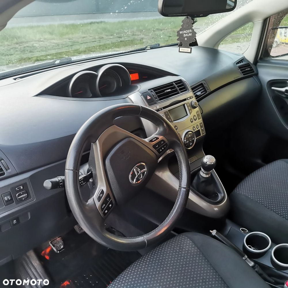 Toyota Verso - 11