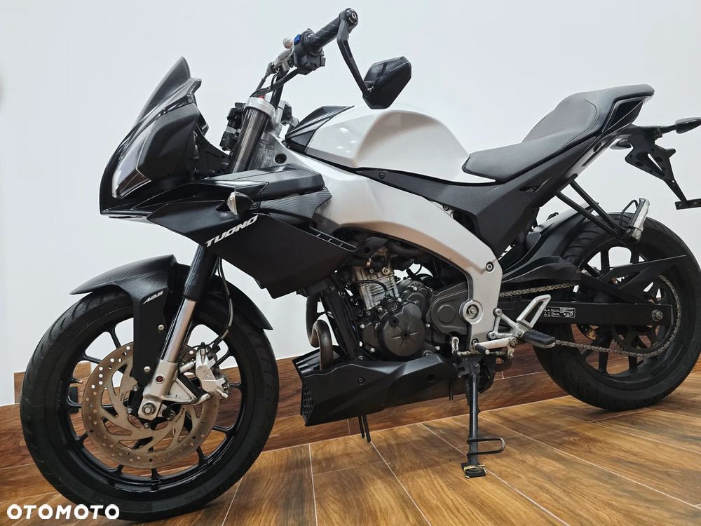 Aprilia Tuono - 29