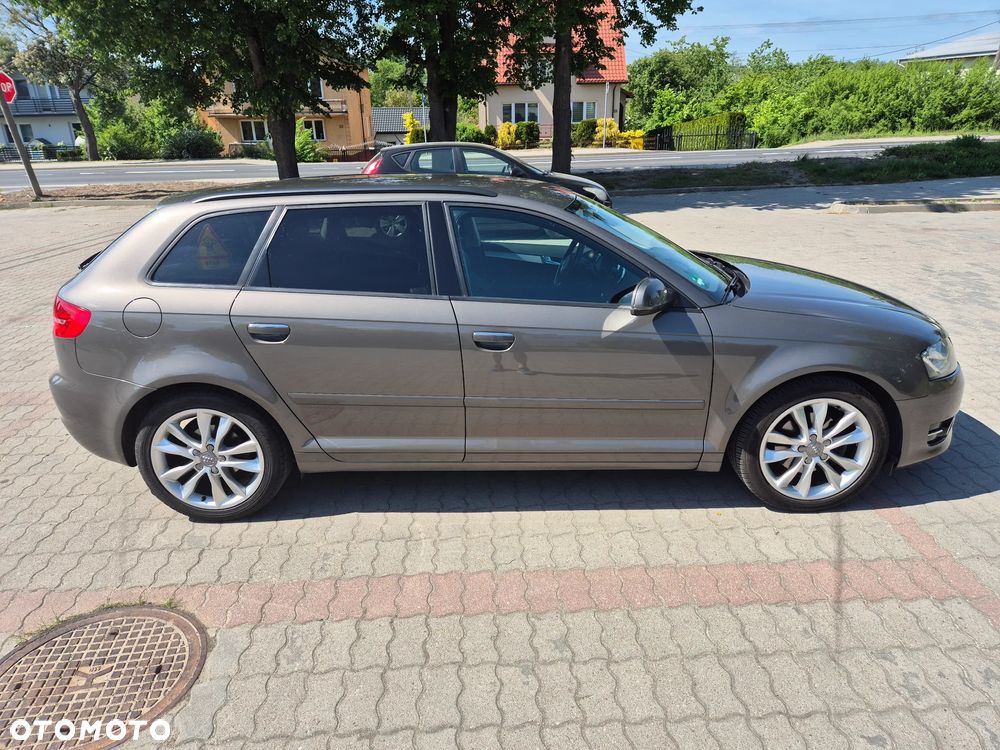Audi A3 Sportback 2.0 TDI DPF Ambition - 2