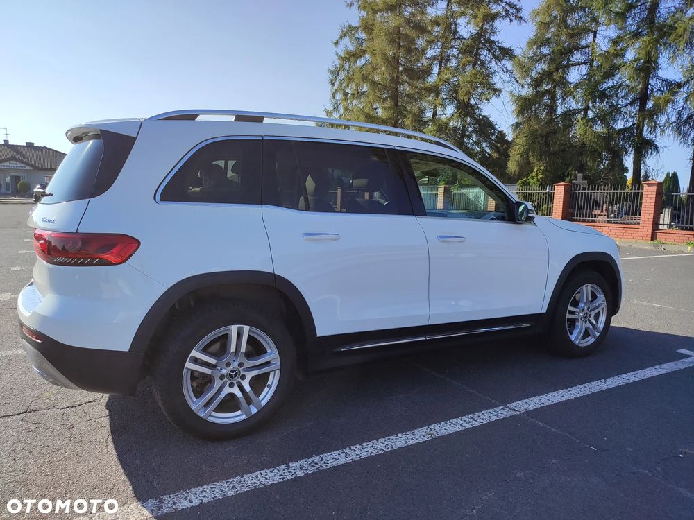 Mercedes-Benz GLB 250 4-Matic 8G-DCT - 2