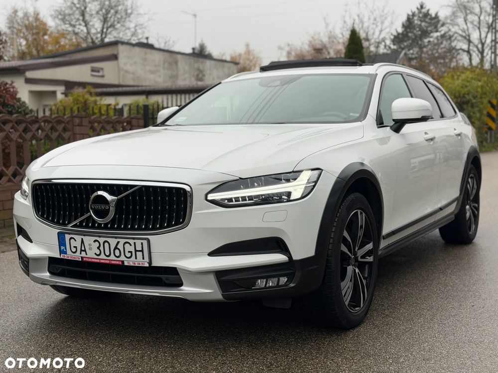 Volvo V90 Cross Country D5 AWD Pro - 1