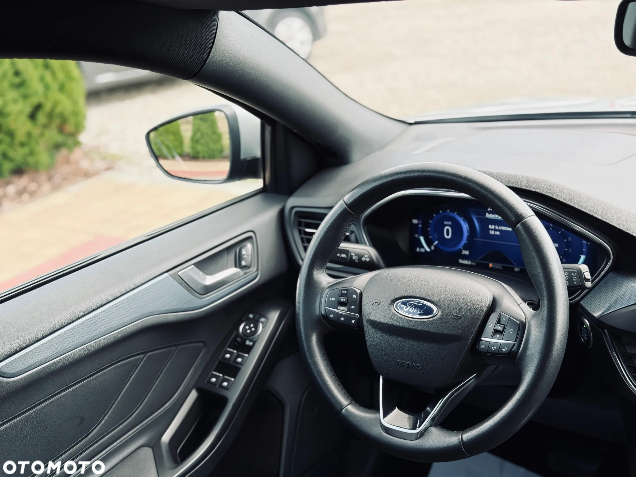 Ford Focus 1.0 EcoBoost Active - 26