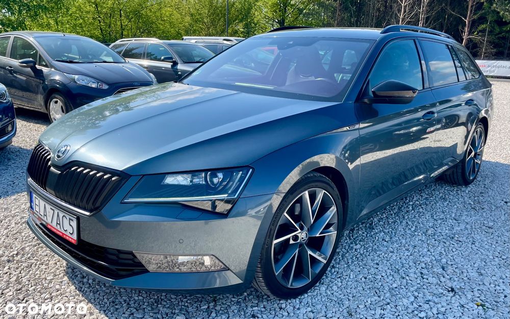 Skoda Superb 2.0 TDI DSG Sportline - 13