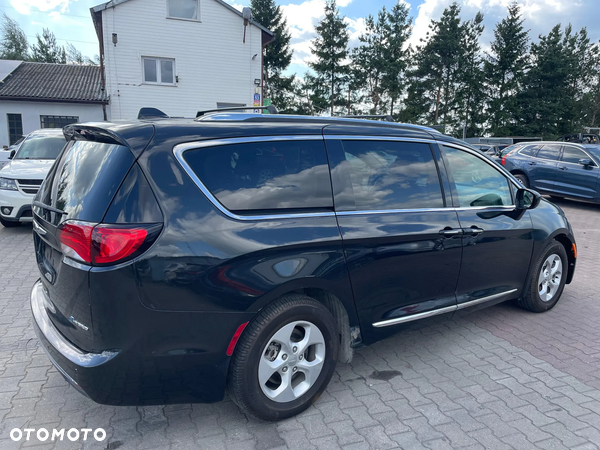Chrysler Pacifica