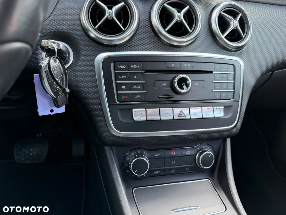 Mercedes-Benz Klasa A 180 7G-DCT StreetStyle - 23