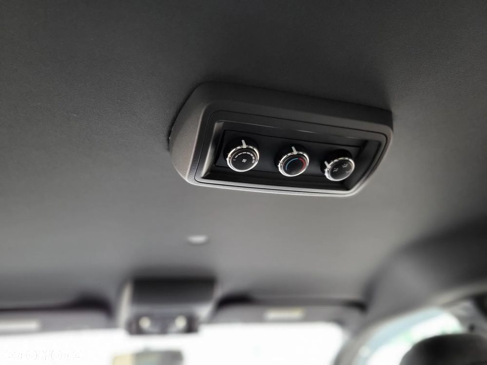 Dodge Grand Caravan - 15