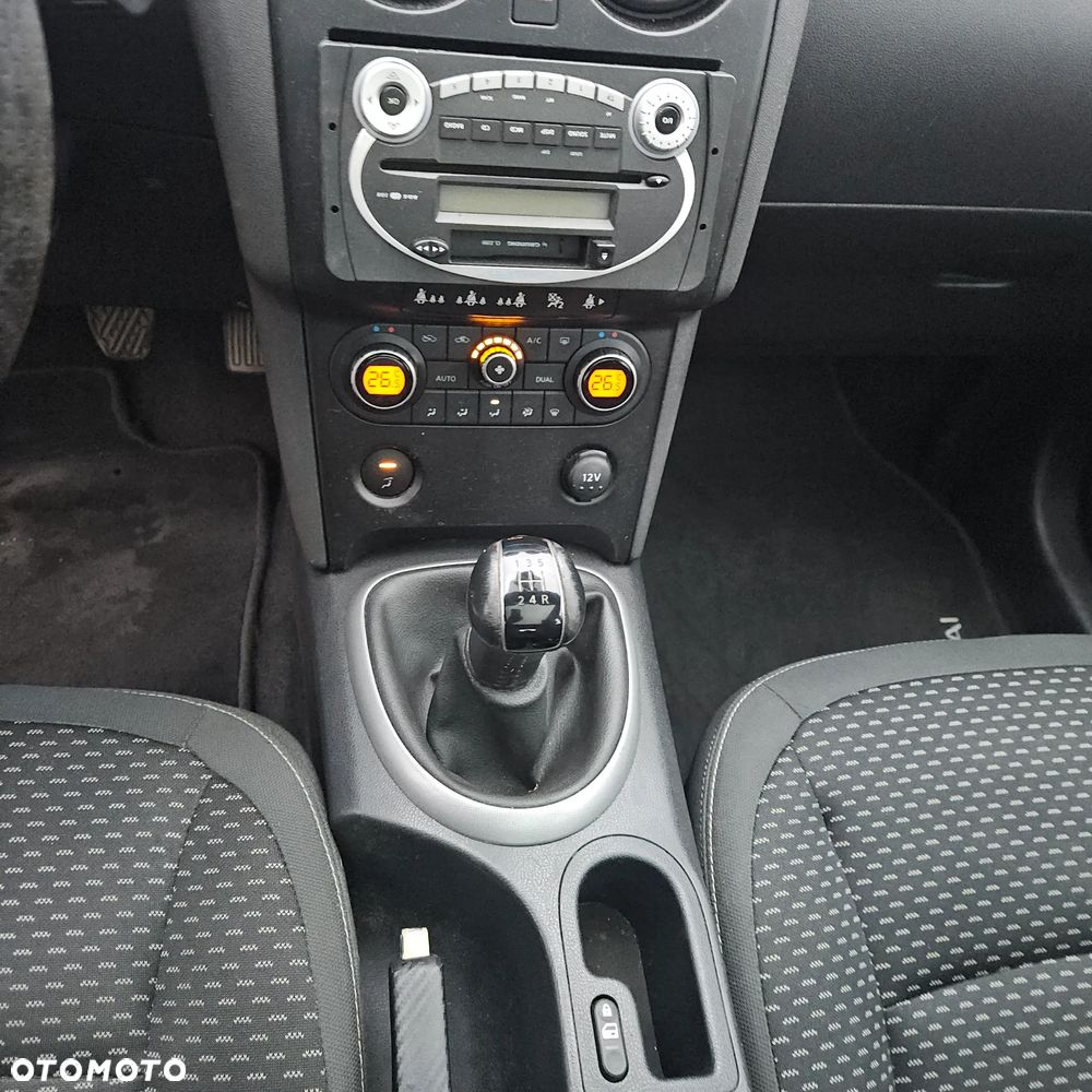 Nissan Qashqai 1.6 visia - 25