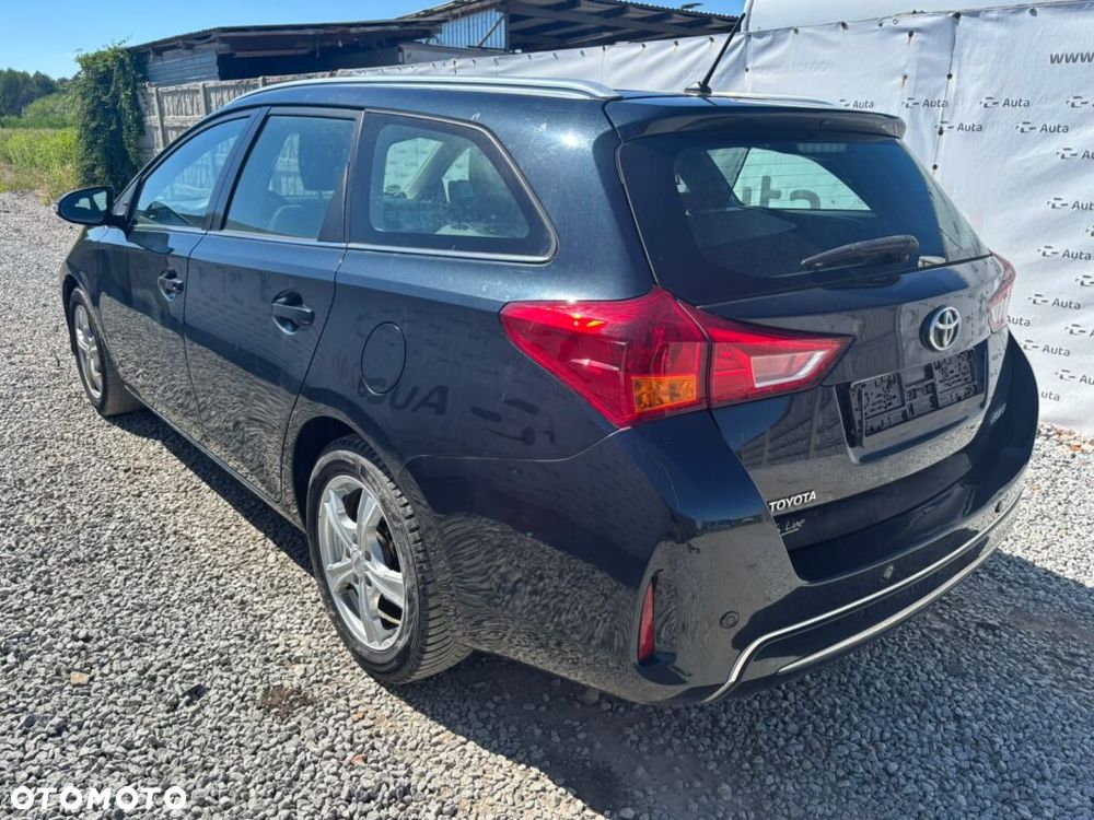 Toyota Auris 1.4 D-4D - 4