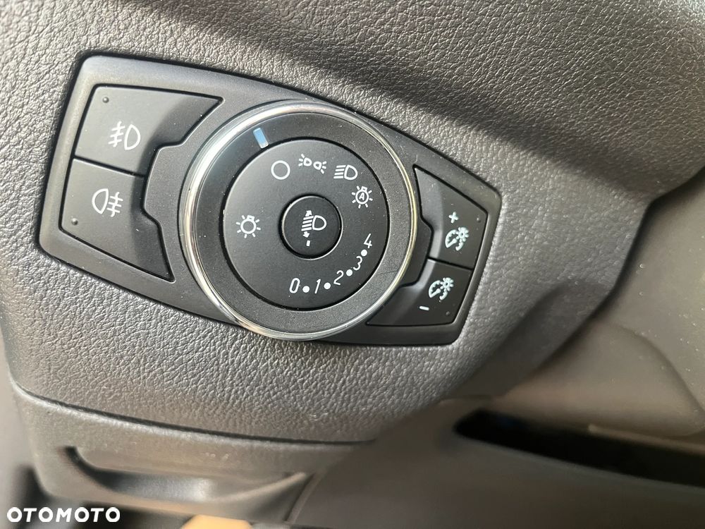 Ford transit courier - 25