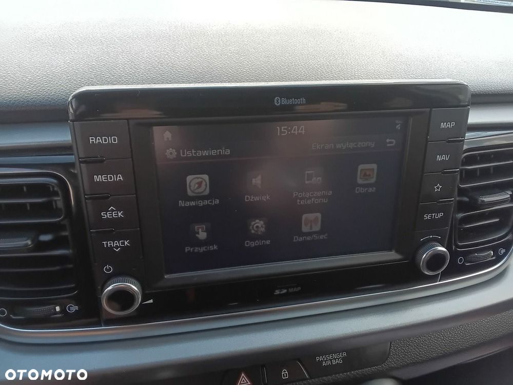 Kia Rio - 21