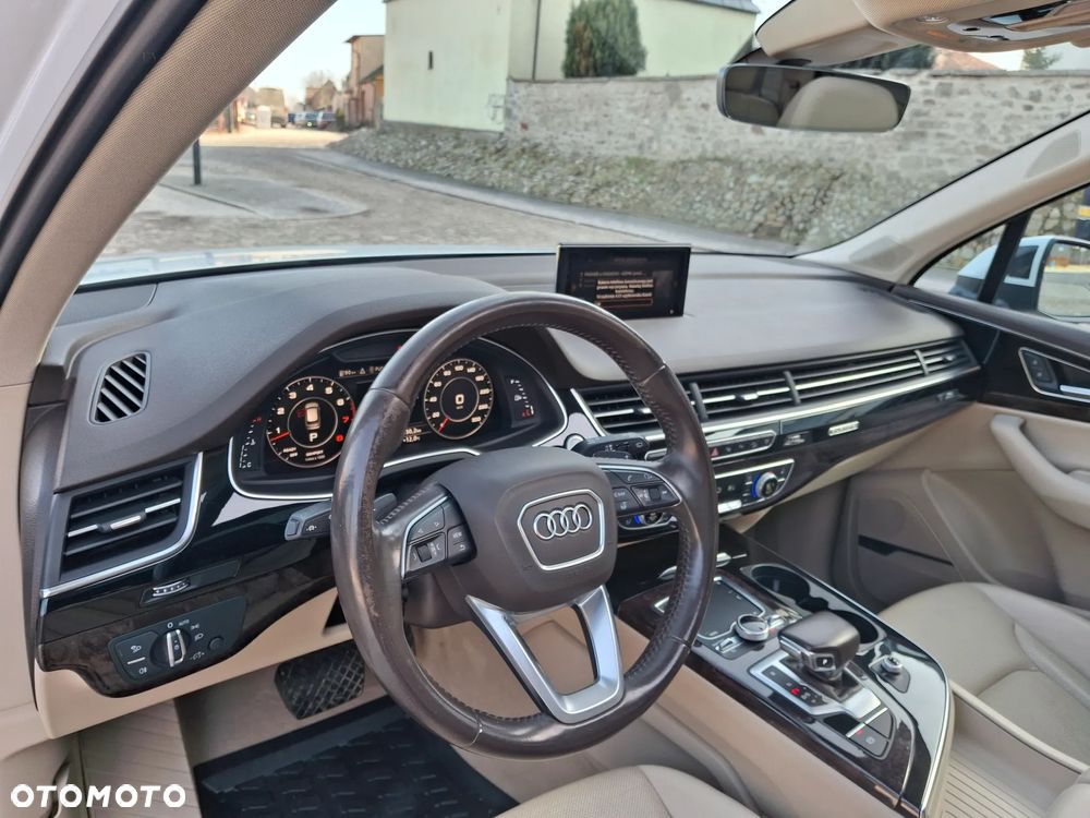 Audi Q7 - 16